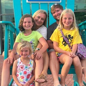 Meet your Posher, Amy